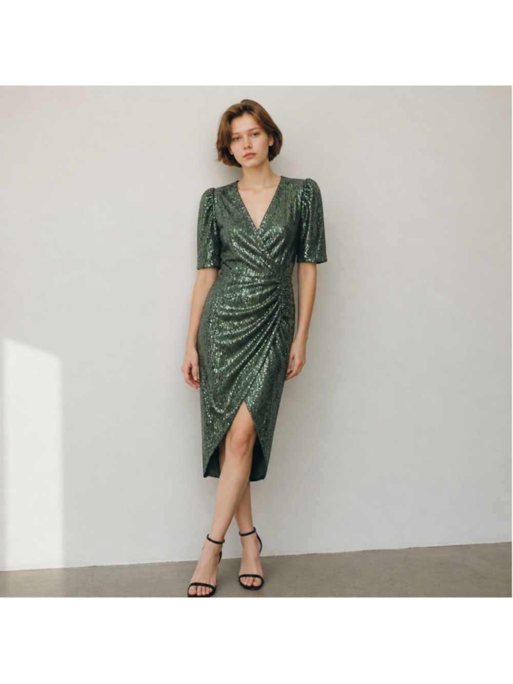 Calvin Klein Size 4 Sequins Cocktail dress Dark Green Short Sleeves